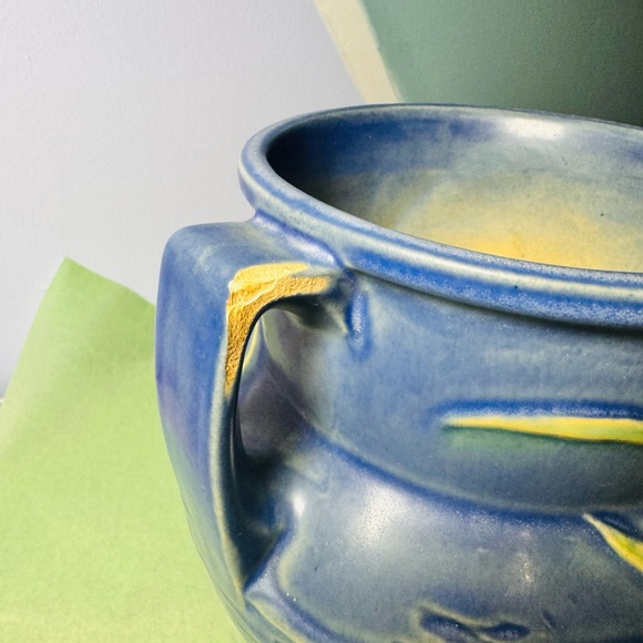 Vintage Roseville Vase - Picture 4 of 8